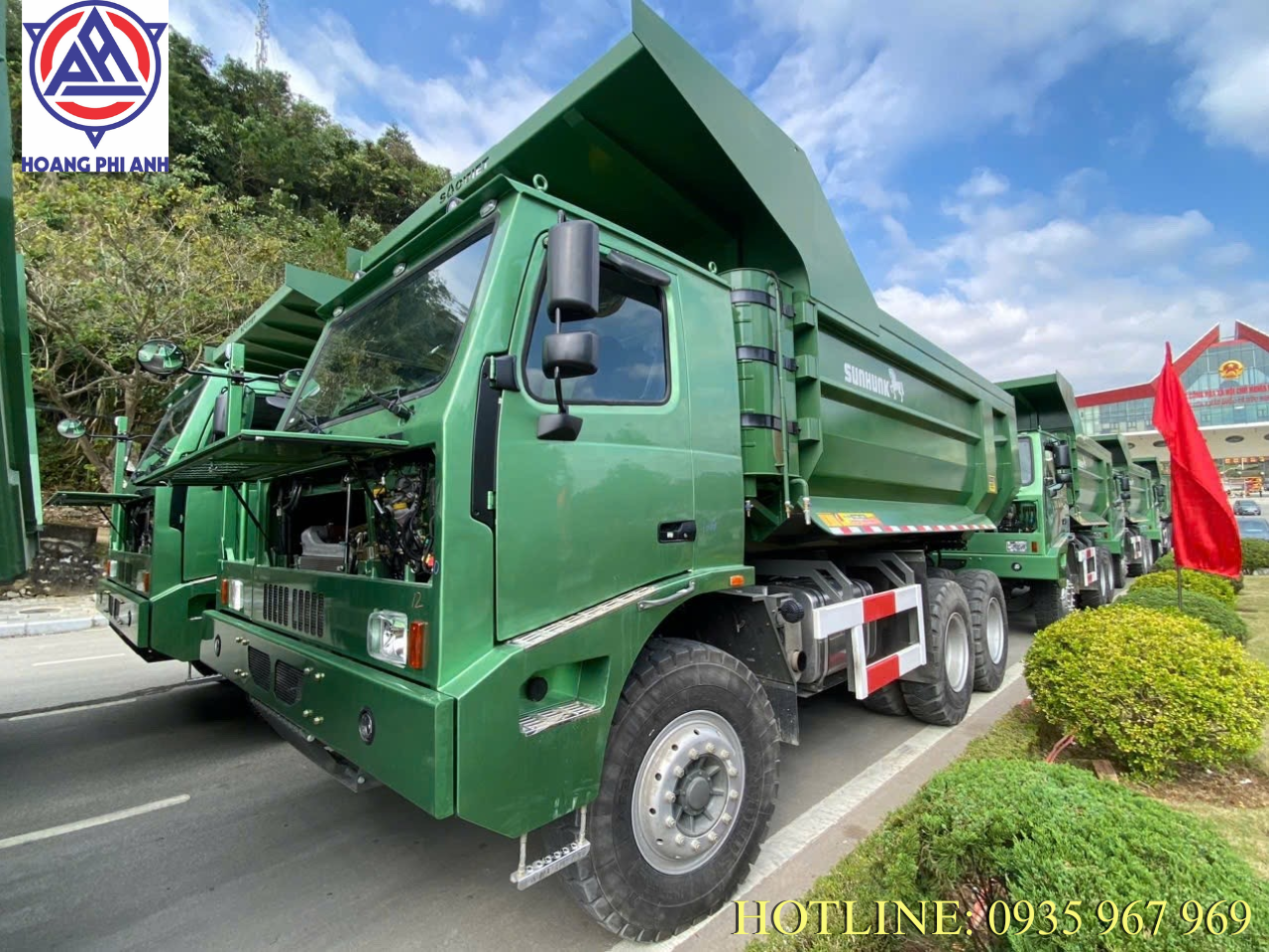 ​ Xe Ben Sinotruk Cỡ Lớn Chạy Mỏ