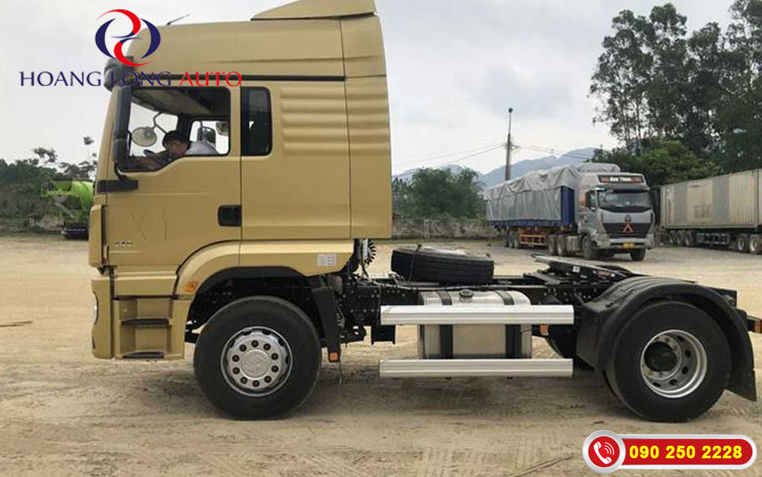 Xe đầu kéo Shacman 1 cầu vừa giao cho khách hàng chạy thử